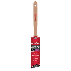 Wooster Silver Tip Semi Oval 1.5" Angle Sash Brush
